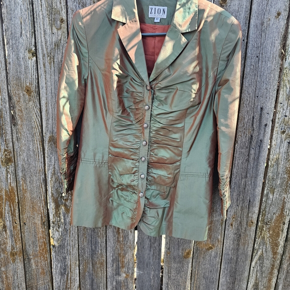 Women's Ruched Button-Up Jacket - Green - Picture 2 of 6